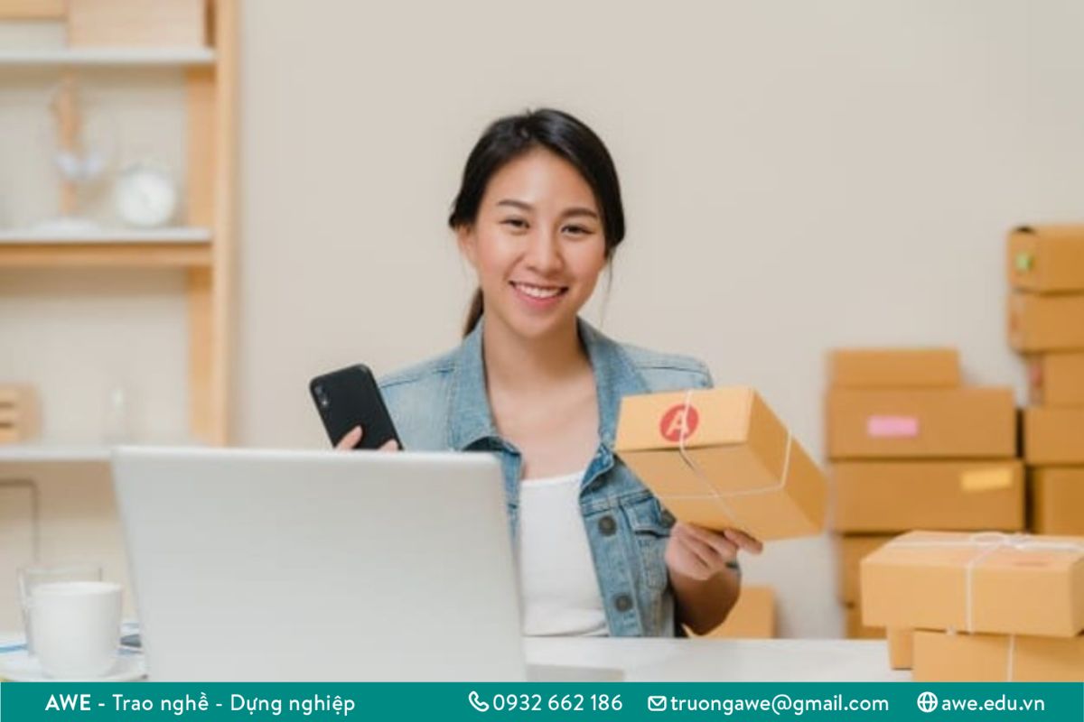 Nữ làm nghề gì nhiều tiền - Kinh doanh online