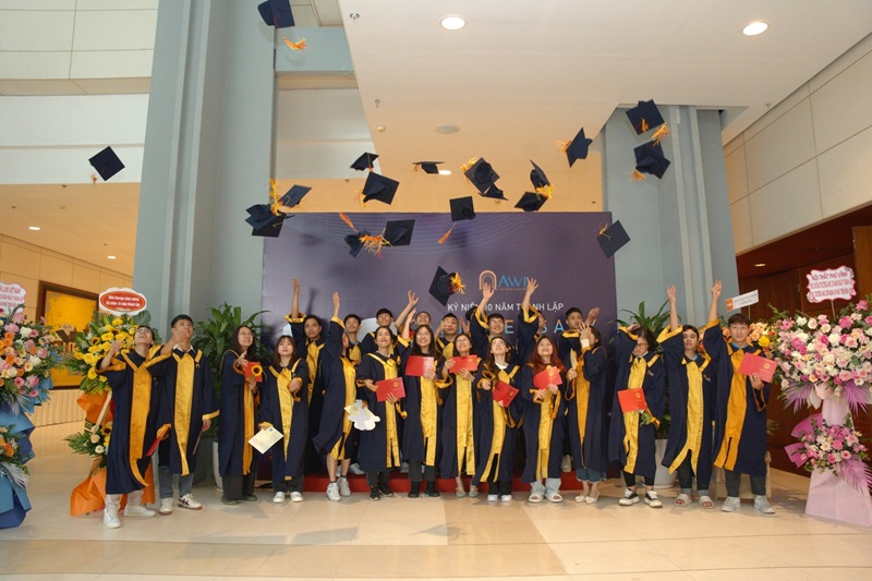 buổi tổng kết khóa học diễn họa nội thất tại awe