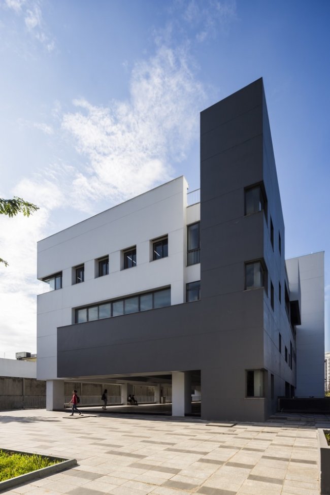 top-truong-dai-hoc-thiet-ke-do-hoa-tot-nhat-trong-nuoc Top Trường Đại Học Thiết Kế Đồ Họa Tốt Nhất Trong Nước