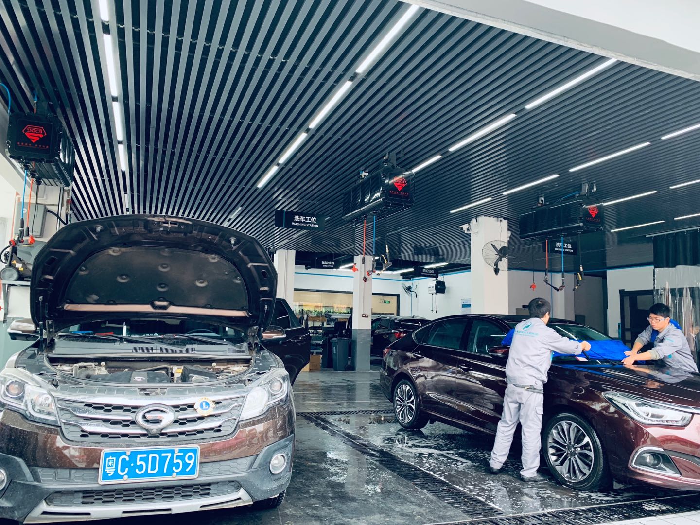 hoc-noi-that-o-to-o-ha-noi-kham-pha-ngay-4-dia-chi-dang-tin-cay Học nội thất ô tô ở Hà Nội