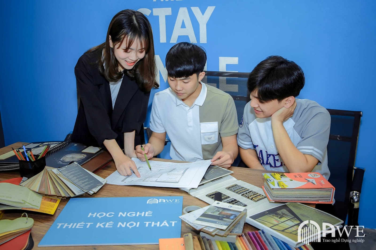 nu-lam-nghe-gi-nhieu-tien-top-5-nganh-nghe-hot-khong-the-bo-qua Nữ làm nghề gì nhiều tiền