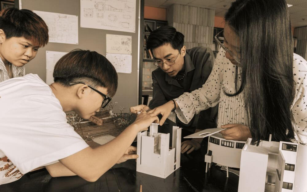 con-gai-nen-hoc-nghe-gi-3