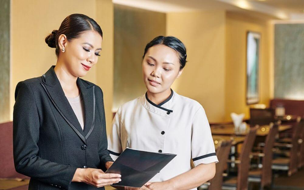 Nữ không học đại học thì làm nghề gì