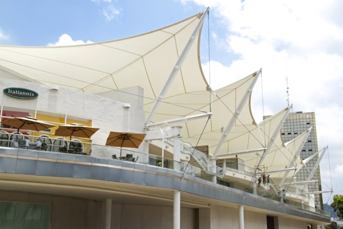 Mái vòm bằng vải bạt