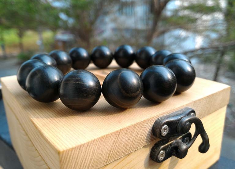 Gỗ mun hoa là gỗ gì? Tìm hiểu về đặc điểm, phân loại, giá trị của gỗ mun hoa